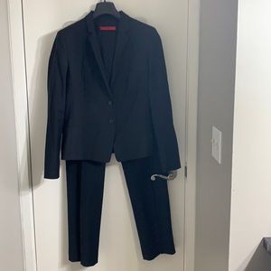 Hugo boss SUIT.  Jacket and pants included!